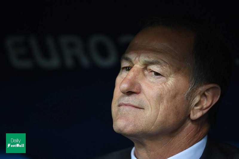 مربی ایتالیایی دی بیاسی چرا به استقلال نیامد؟