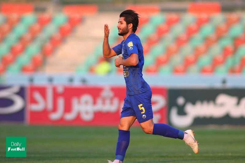 مدافع استقلال به دربی رسید