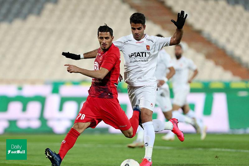 ستاره پرسپولیس از غیبت سیدجلال استفاده کرد