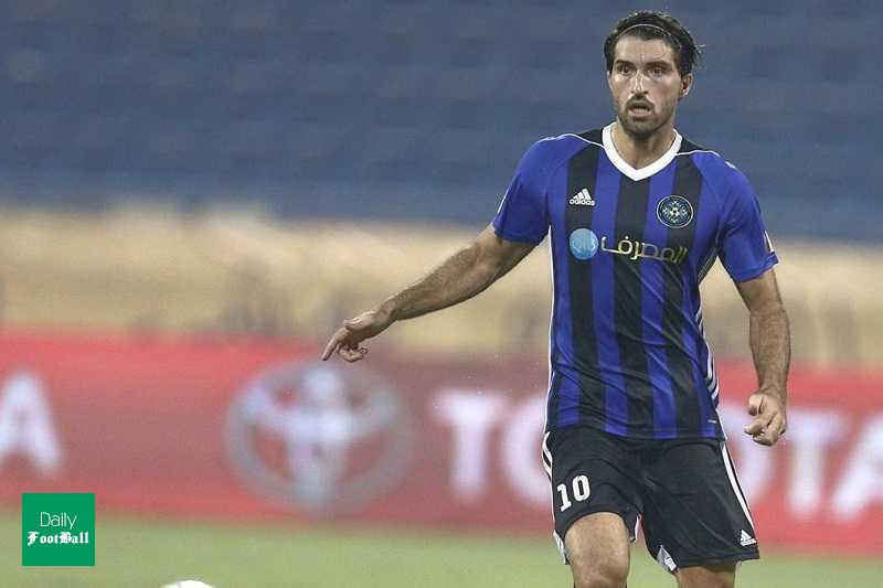 واکنش باشگاه پرسپولیس به مذاکره با کریم انصاری فرد