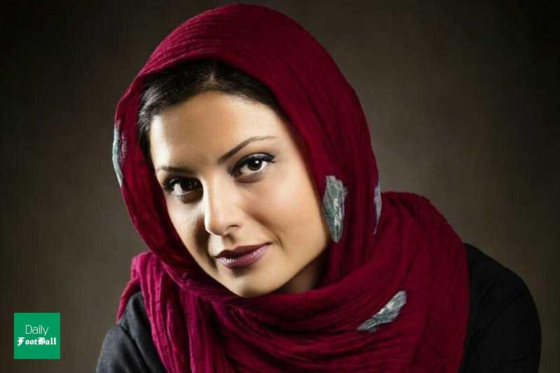 عکس/ حضور بازیگر زن ایرانی در ورزشگاه آزادی