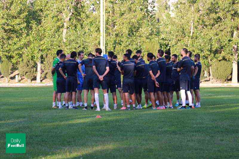 علی کریمی به تمرینات استقلال بازگشت