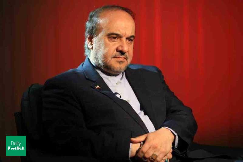 وزیر ورزش به جعل متهم شد