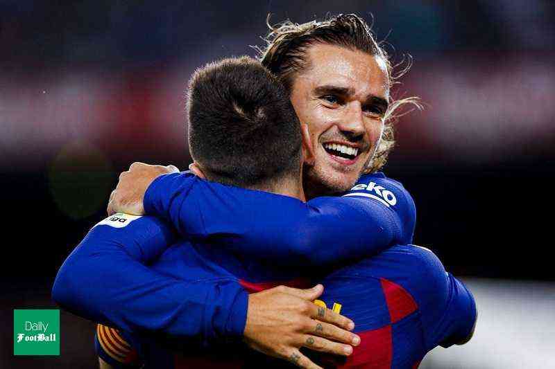 بارسلونا 300 یورو جریمه شد