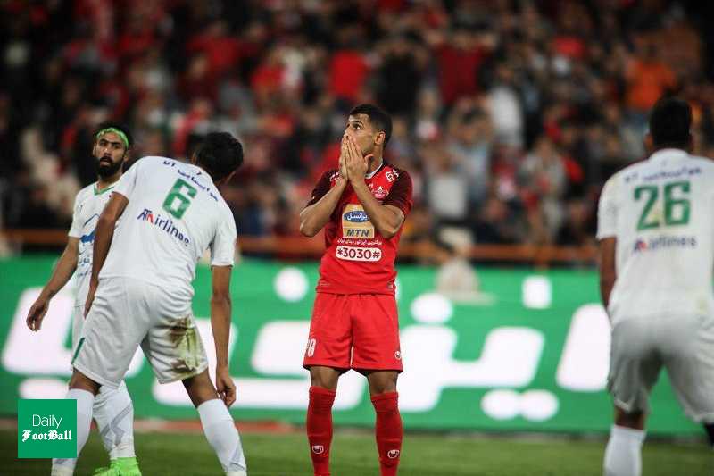 محمد‌خانی: علیپور خیلی رو دارد!