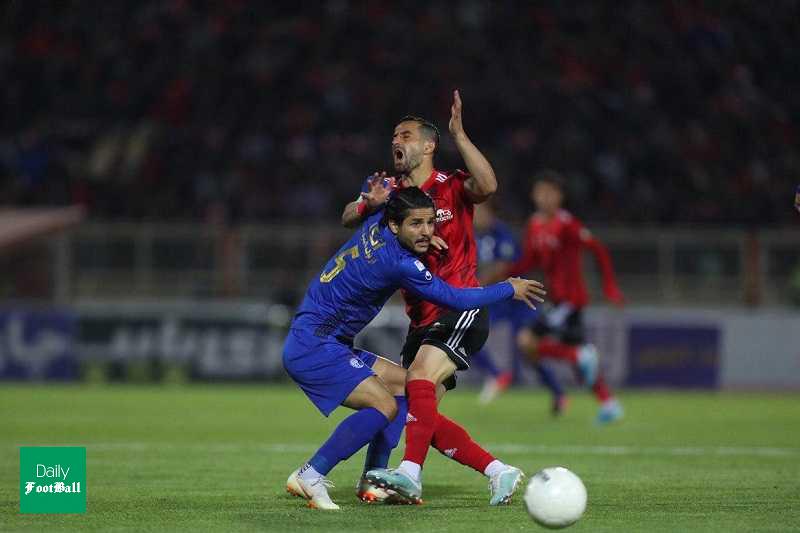 کارناسی داوری بازی استقلال و تراکتور/ دیاباته باید اخراج می شد؟