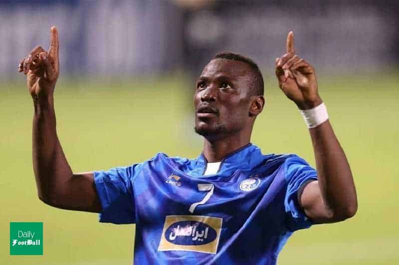 عکس/ واکنش جالب مامه تیام به هتریک دیاباته برای استقلال