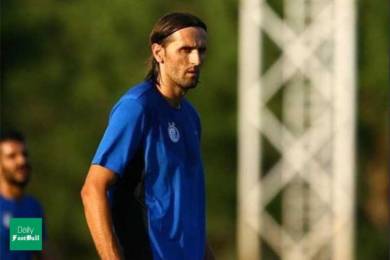 پروپیچ به سیم آخر زد؛ نشست خبری شاکی استقلال مقابل ساختمان فیفا