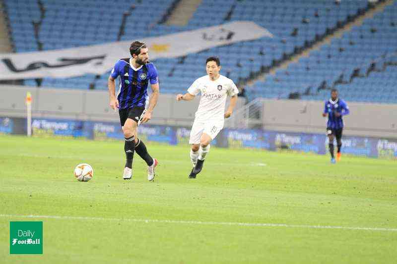 واکنش پرسپولیس به جذب کریم انصاری فرد