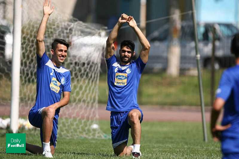 علی کریمی: به هواداران استقلال بدهکارم