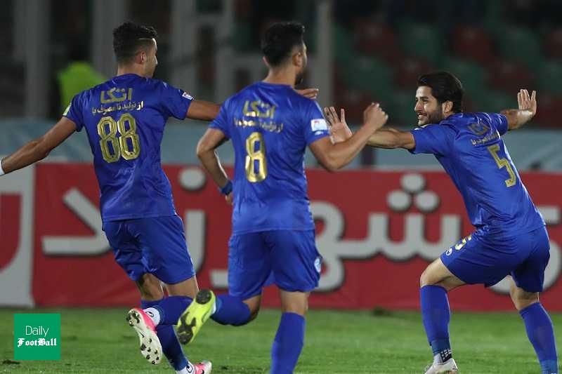 جایزه استراماچونی به استقلالی ها در آستانه بازی با تراکتور