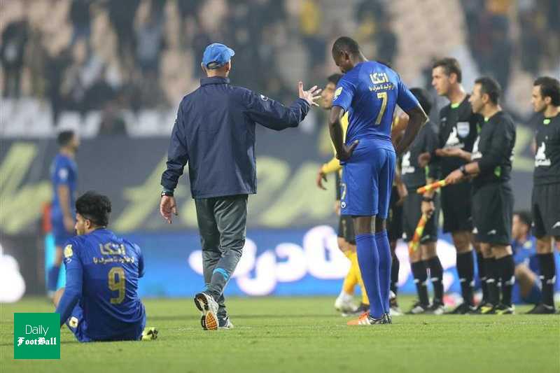 مصدومیتی که کار استقلال را سخت کرد