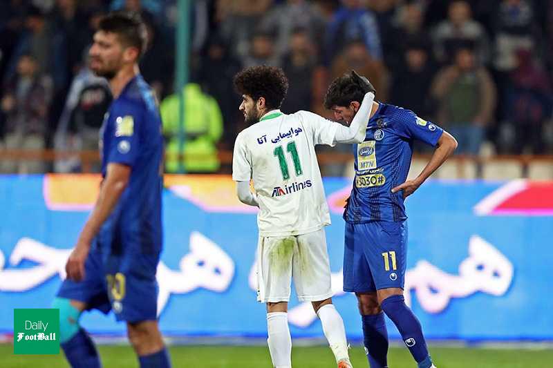 اشک های مهاجم مغضوب استقلال در رختکن