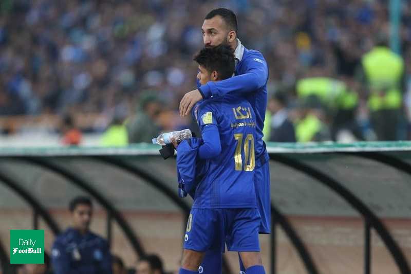 واکنش روزبه چشمی به ادعای مهاجم نساجی