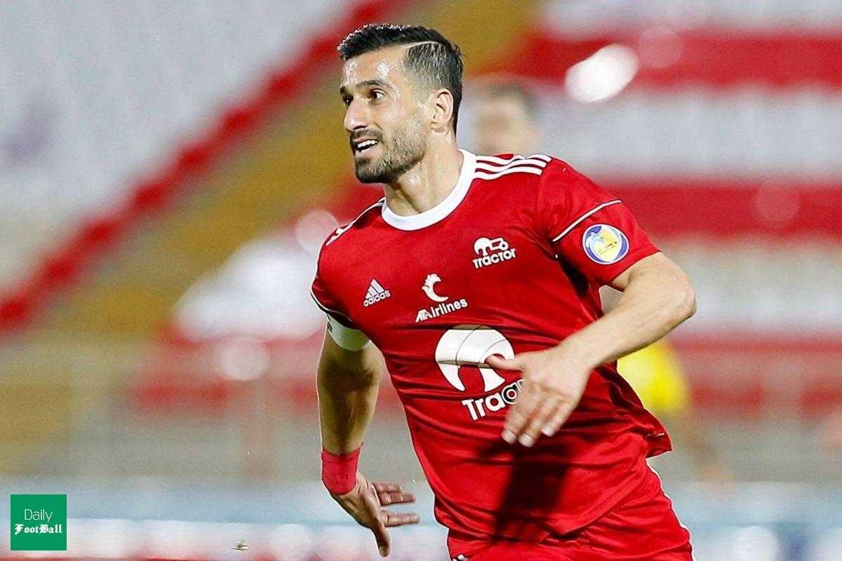 احسان حاج صفی از تراکتور جدا شد