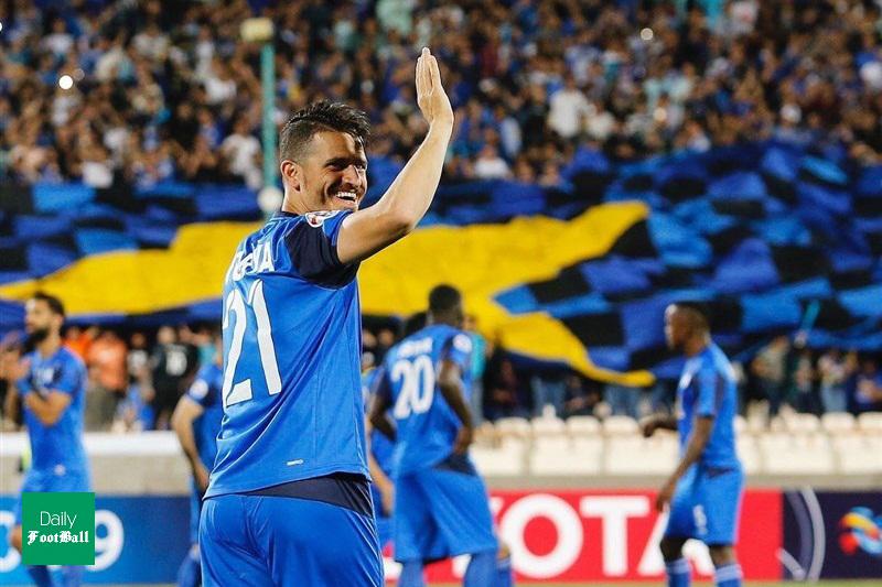 خنده های معنادار کاپیتان استقلال در روزهای عصبانیت