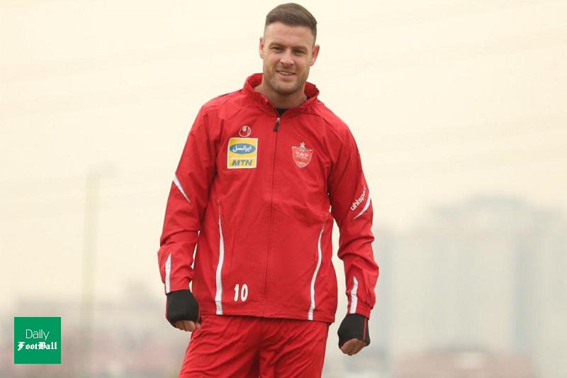 ادعای جالب جان هیوز درباره مهاجم جنجالی پرسپولیس