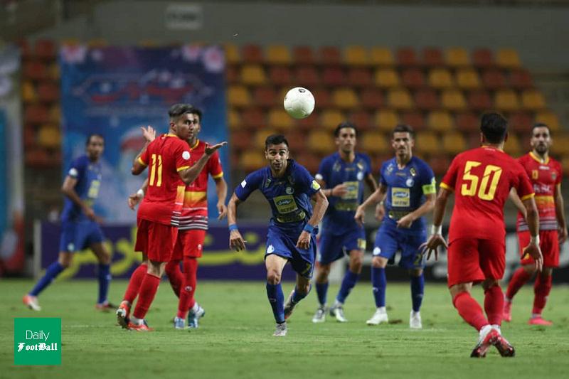 مصدومیت ارسلان مطهری در بازی استقلال و فولاد