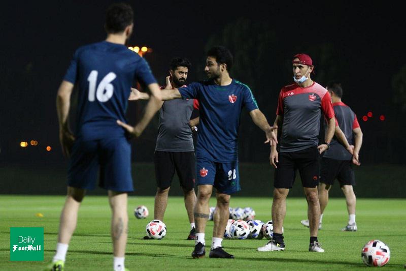 پول قرض گرفتن بازیکنان پرسپولیس از یحیی گل محمدی