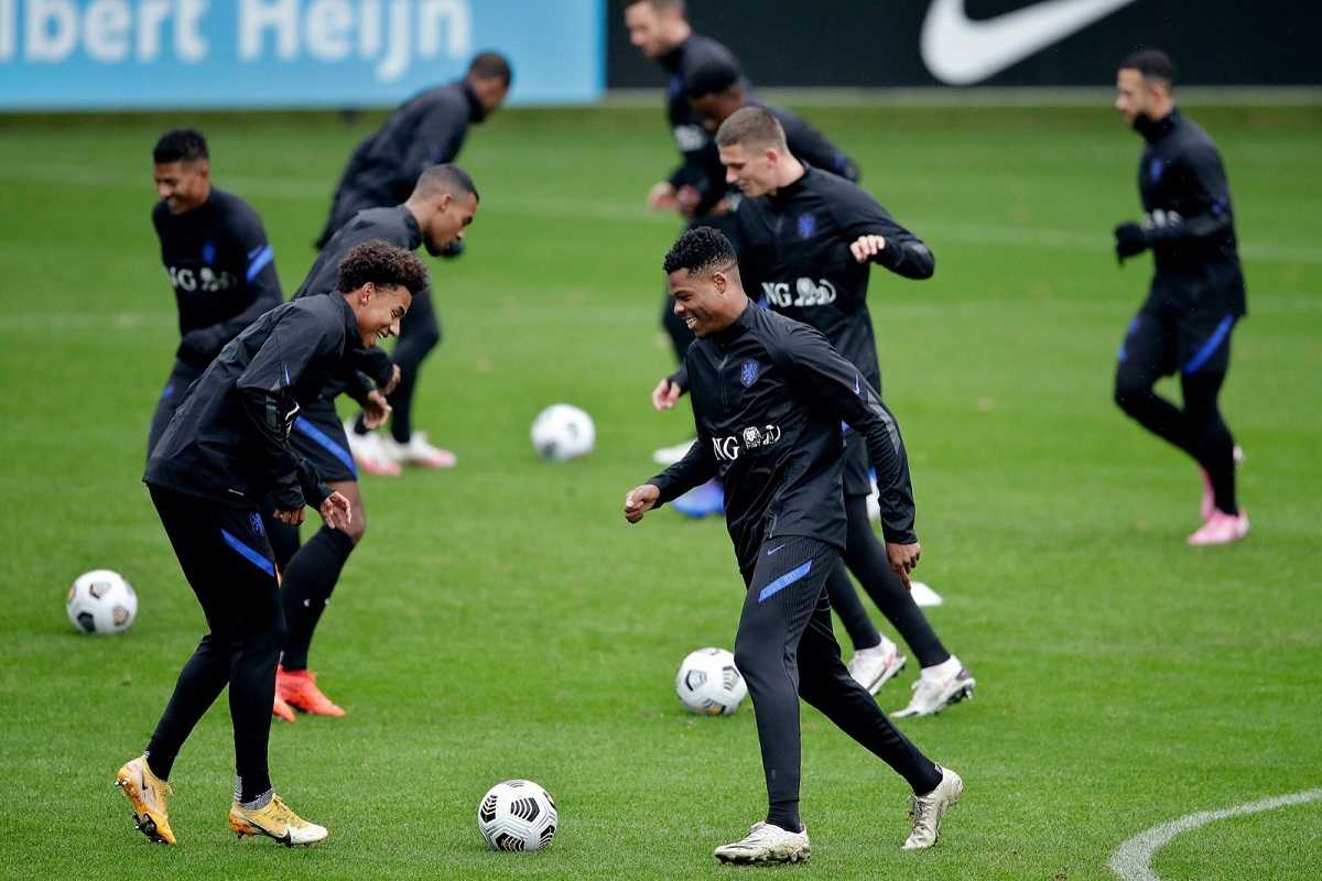 ترکیب هلند مقابل بوسنی برای بازی امشب 25 آبان 99