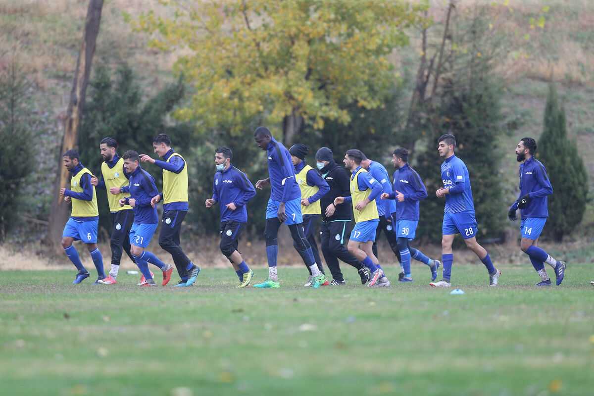 وضعیت کرونایی های استقلال| یک بازیکن همچنان در قرنطینه