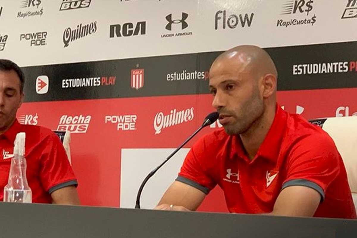 خاویر ماسکرانو از فوتبال خداحافظی کرد