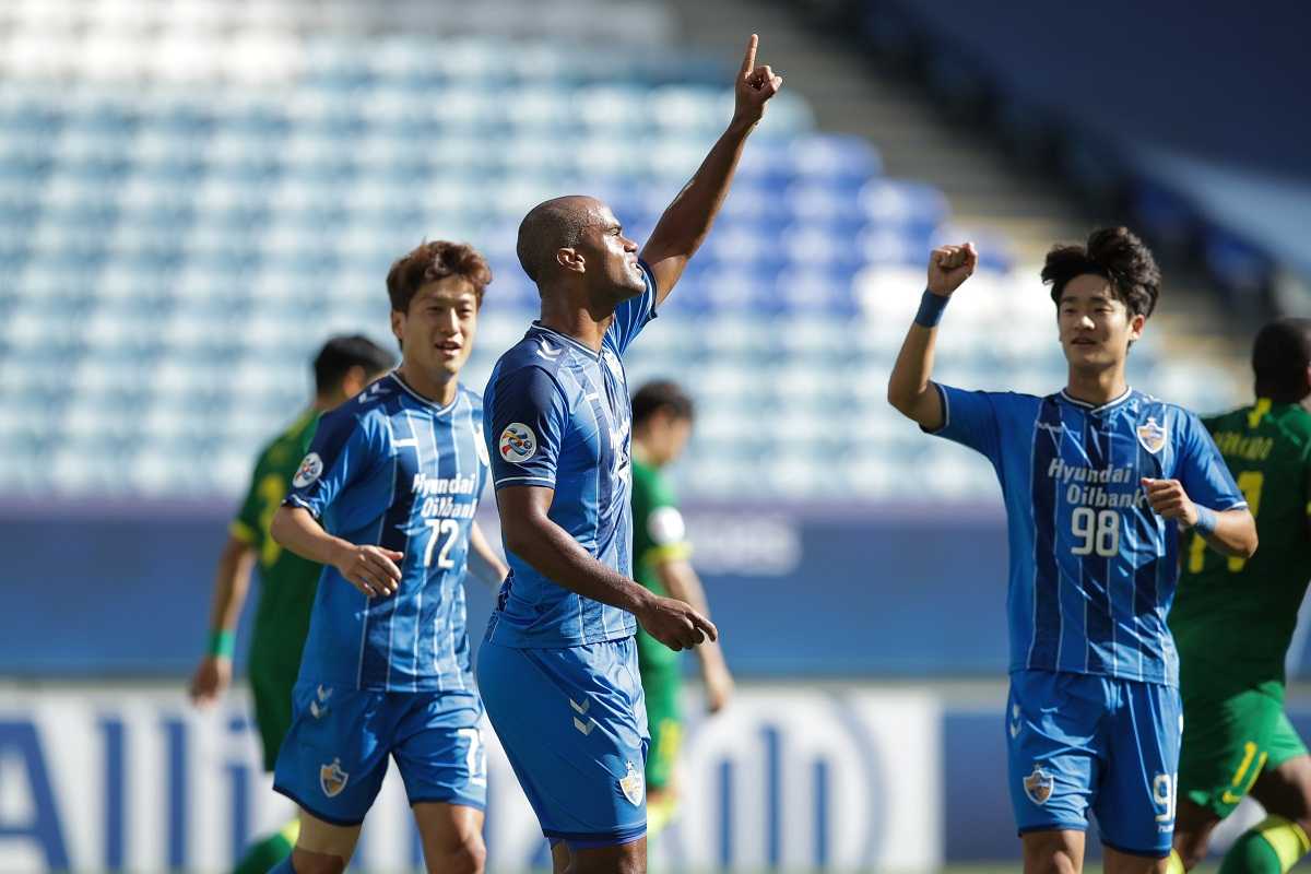 پخش زنده فوتبال| پخش زنده بازی اولسان هیوندای و بیجینگ گوان امروز پنجشنبه 20 آذر 99