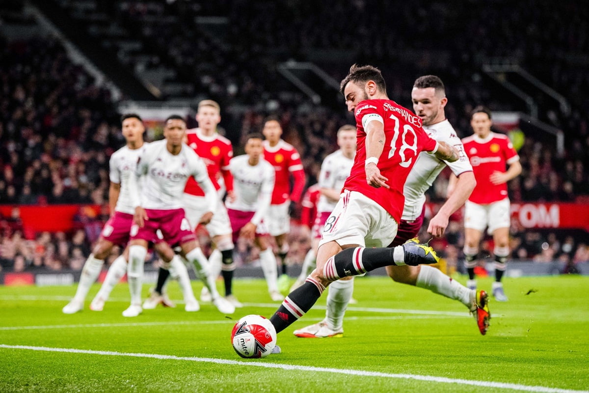 پخش زنده بازی منچستریونایتد و استون ویلا امشب دوشنبه 20 دی 1400