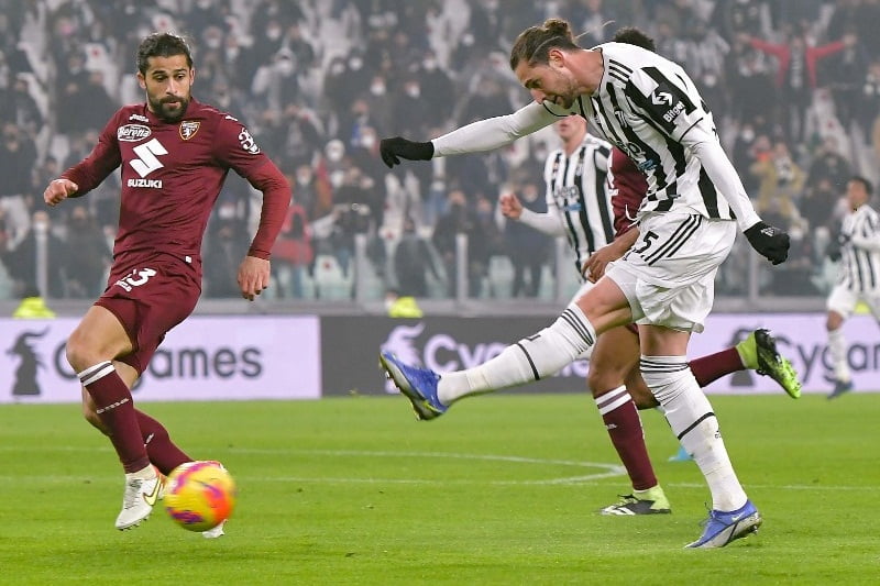 پخش زنده بازی یوونتوس و تورینو امشب جمعه 29 بهمن 1400