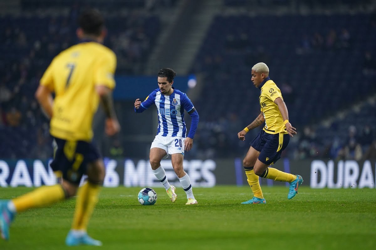 پخش زنده بازی پورتو و فامالیسائو امشب یکشنبه 3 بهمن 1400