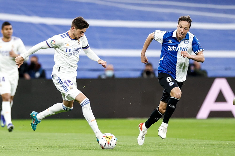 پخش زنده بازی رئال مادرید و آلاوز امشب شنبه 30 بهمن 1400