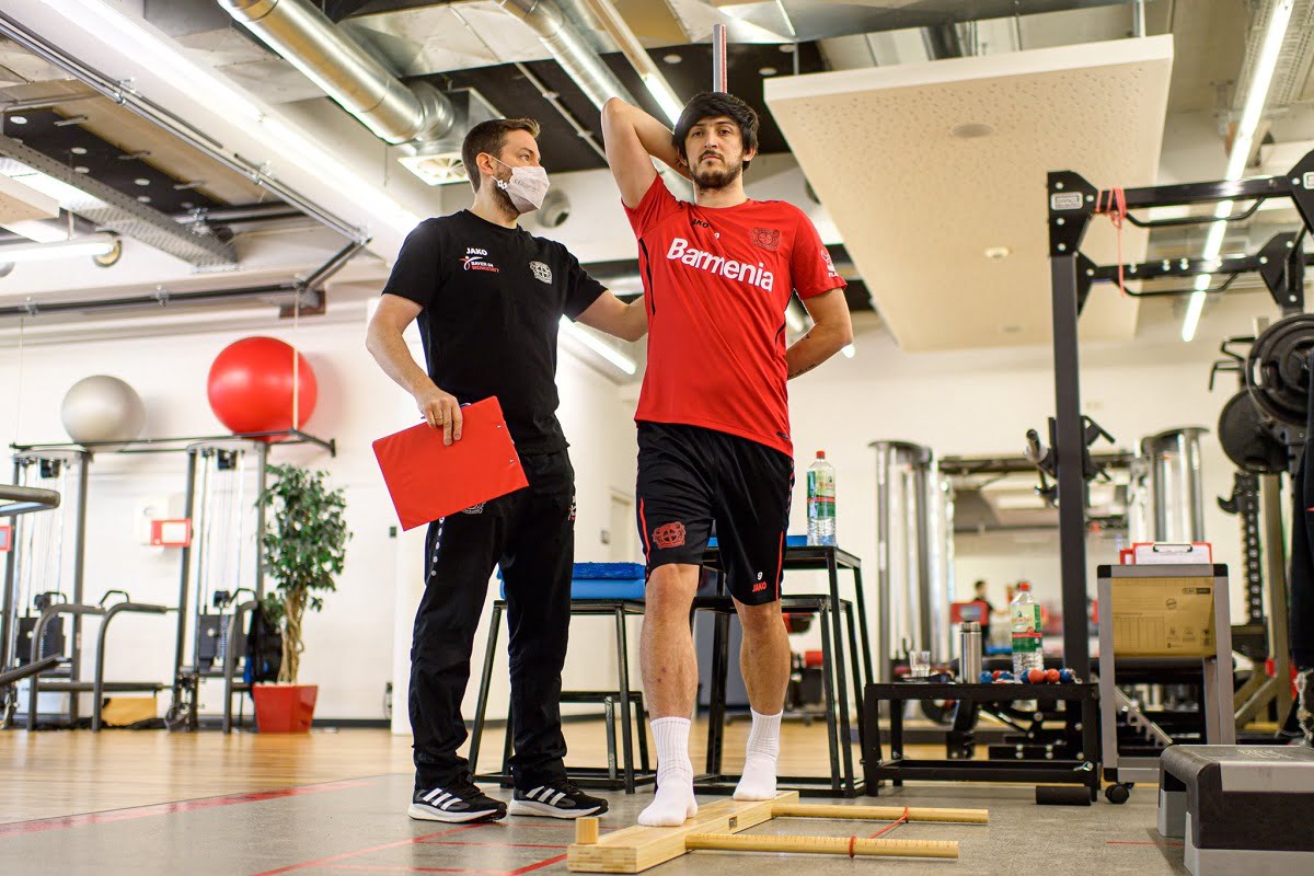 سردار آزمون بازی با بایرن مونیخ را از دست داد