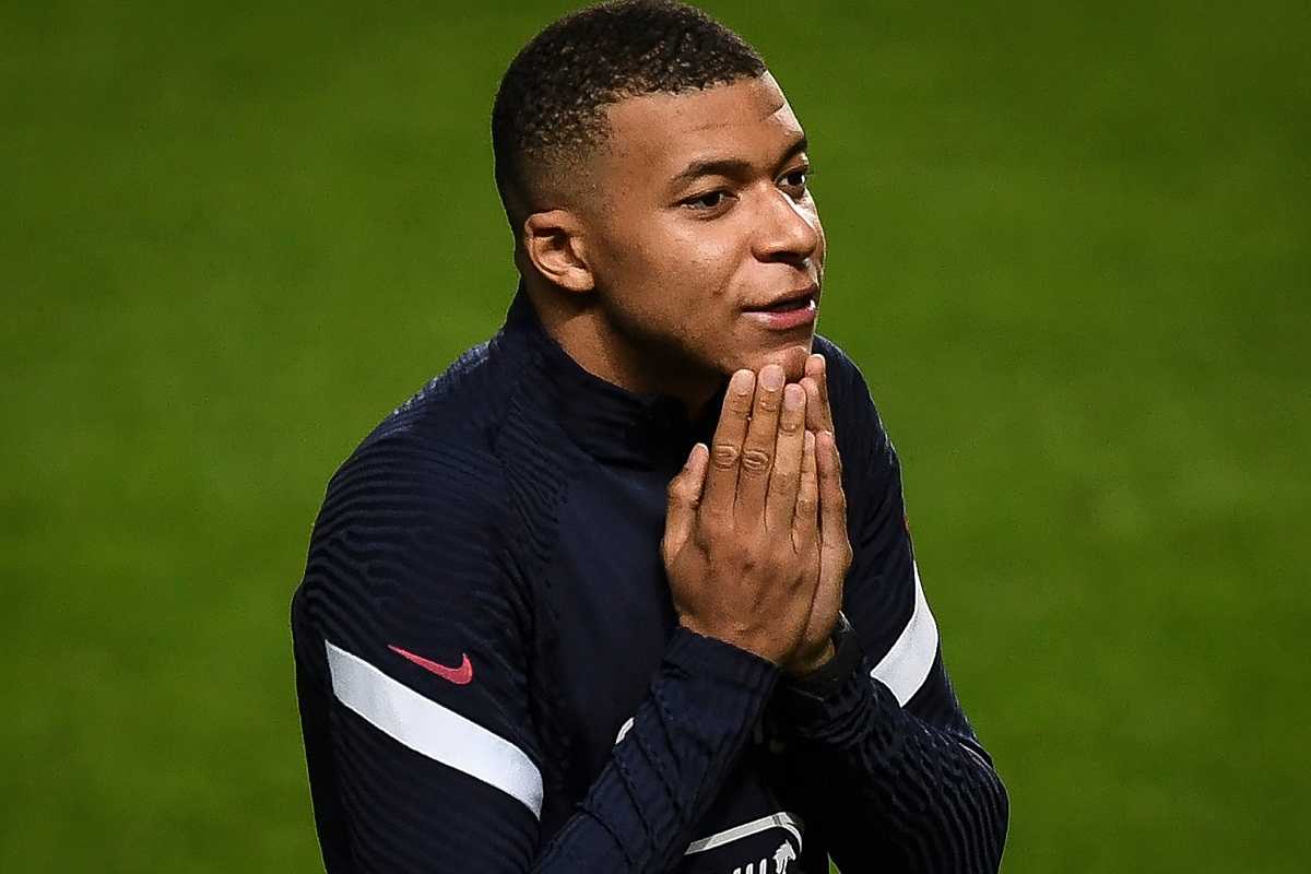 فیلم| لحظه مصدومیت امباپه در تمرین پاری سن ژرمن