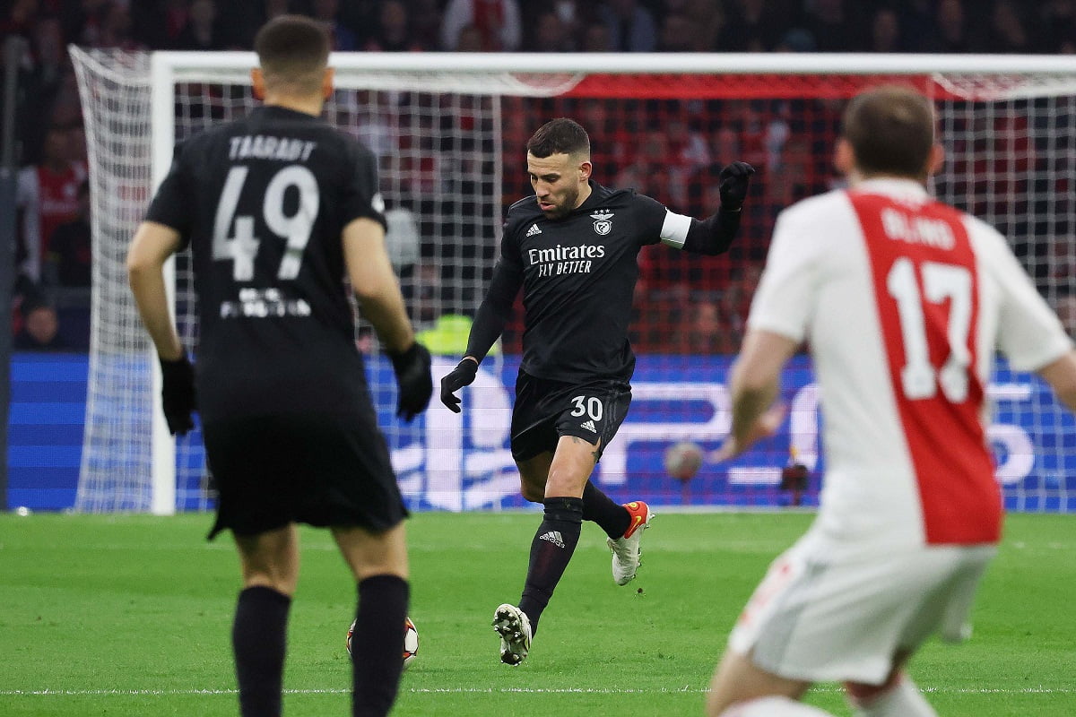 پخش زنده بازی آژاکس و بنفیکا امشب سه شنبه 24 اسفند 1400