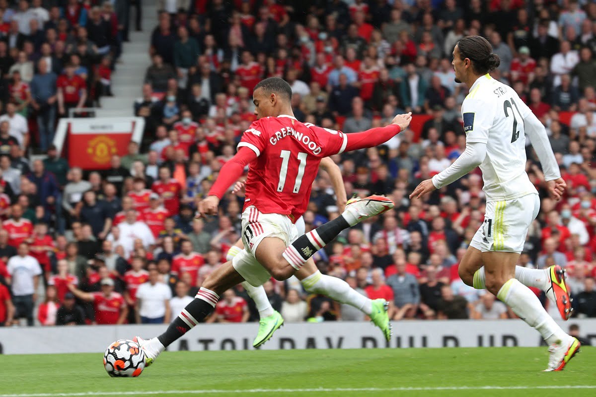 پخش زنده بازی منچستریونایتد و لیدز یونایتد امروز شنبه 23 مرداد 1400