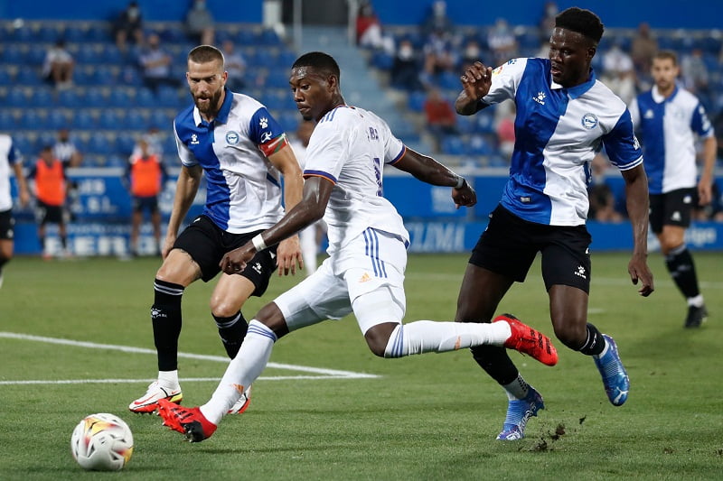 نتیجه بازی رئال مادرید و آلاوز| پیروزی پرگل رئال با درخشش بنزما