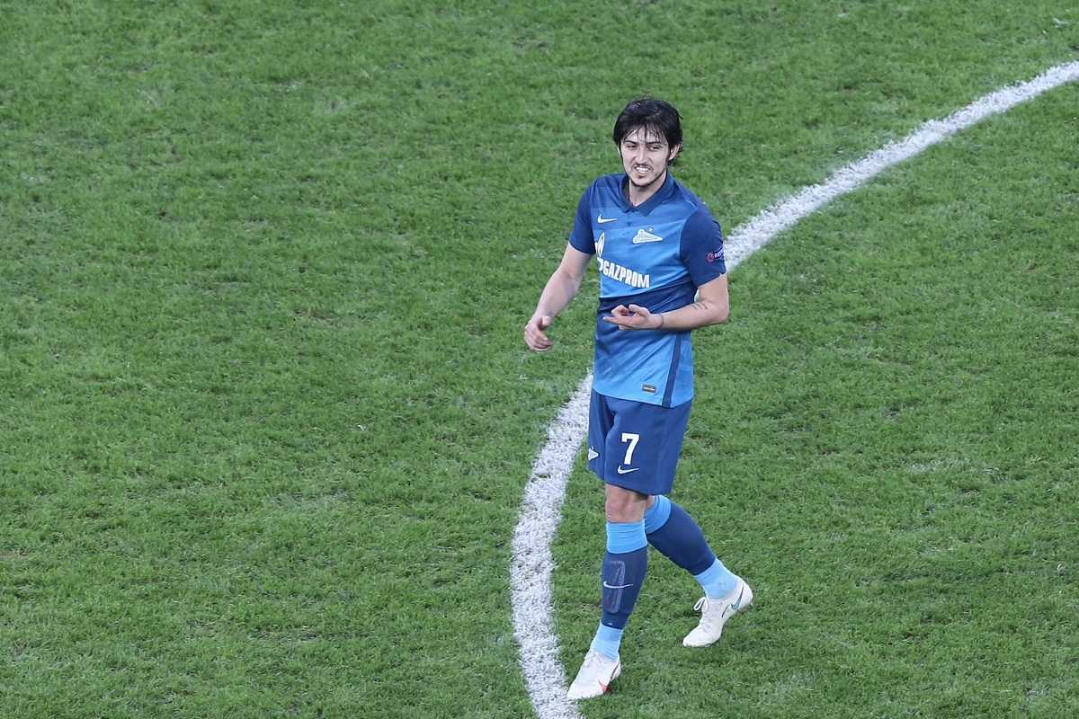 سردار آزمون به بایرلورکوزن نزدیک شد