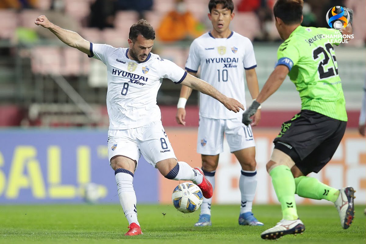 پخش زنده بازی چونبوک موتورز و اولسان هیوندای امروز یکشنبه 25 مهر 1400