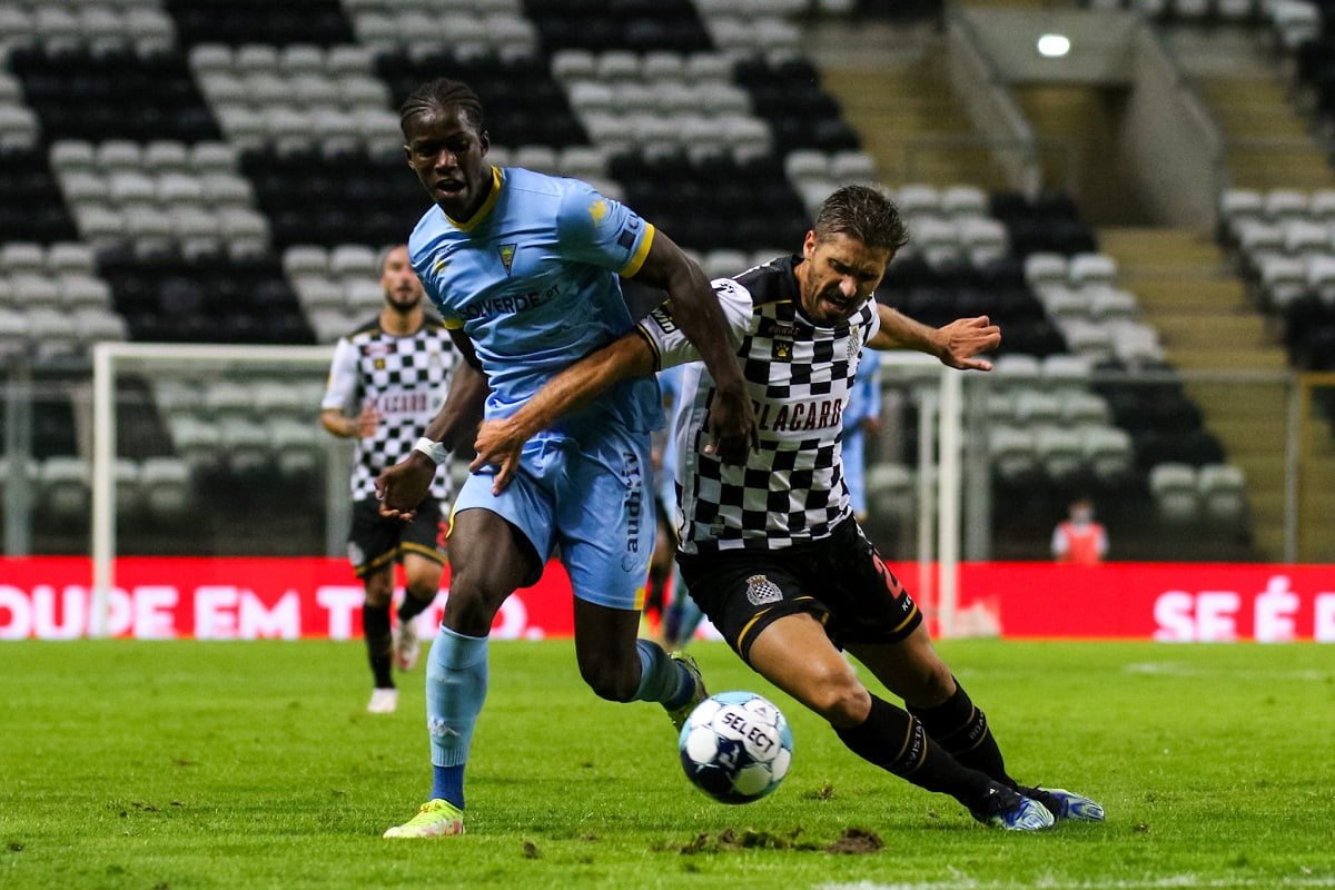 نتیجه بازی بواویستا و استوریل| عملکرد ضعیف بیرانوند در اولین بازی