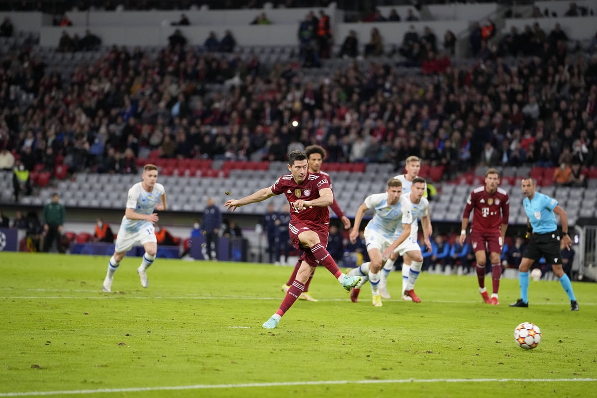 پخش زنده بازی بایرن مونیخ و دیناموکیف امشب چهارشنبه 7 مهر 1400