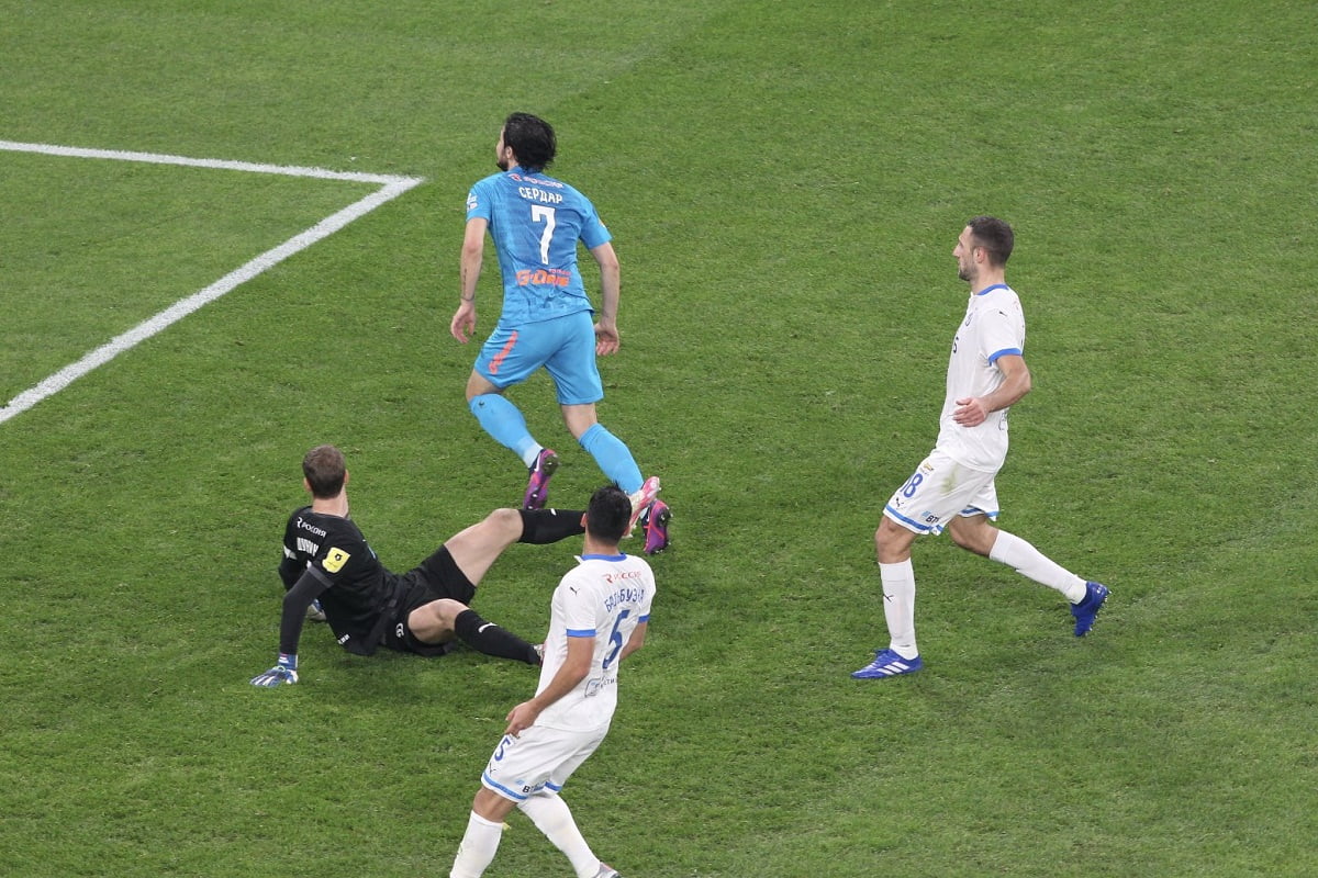 نتیجه بازی زنیت و دینامو مسکو| پیروزی زنیت با پاس گل سردار آزمون