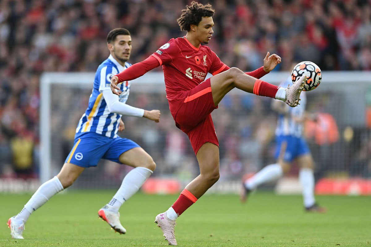 پخش زنده بازی لیورپول و برایتون امشب شنبه 8 آبان 1400