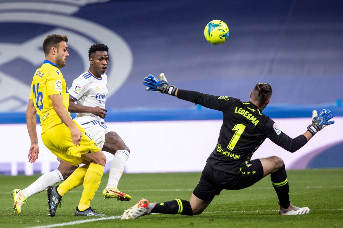 پخش زنده بازی رئال مادرید و کادیز امشب یکشنبه 28 آذر 1400