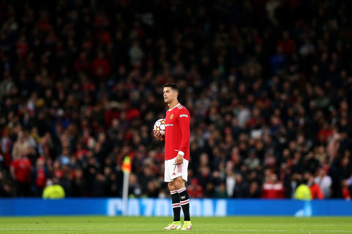 کریستیانو رونالدو روی نیمکت منچستریونایتد مقابل چلسی برای بازی امشب 7 آذر 1400