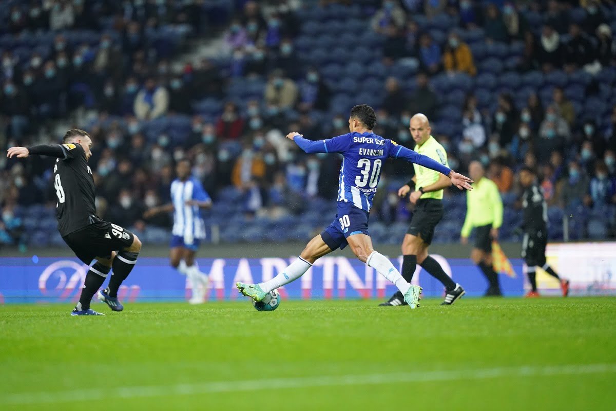 پخش زنده بازی پورتو و ویتوریا گیمارش امشب یکشنبه 7 آذر 1400