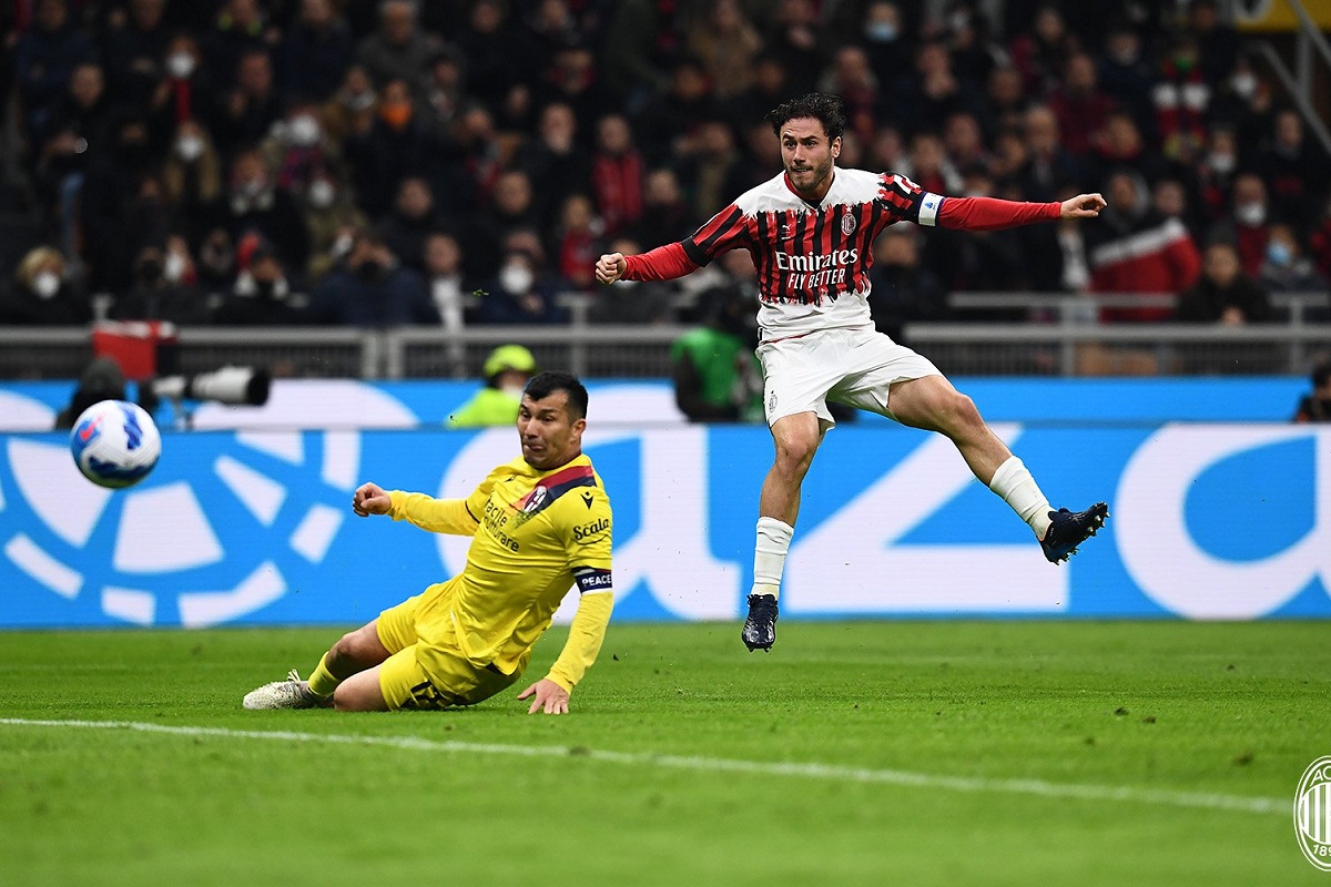 پخش زنده بازی میلان و بولونیا امشب دوشنبه 15 فروردین 1401