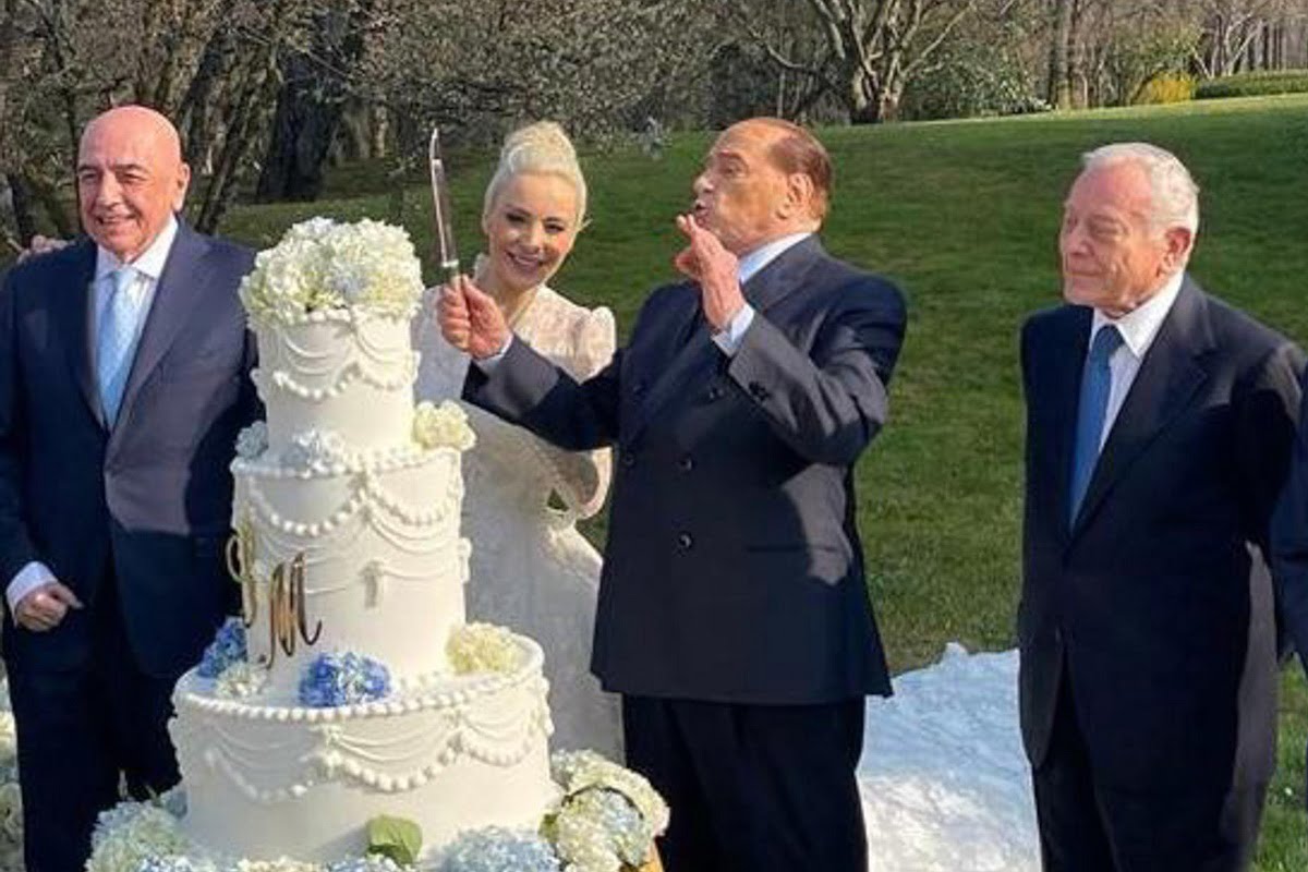 پیری و معرکه گیری به سبک «سلویو برلوسکونی»؛ تجدید فراش در 85 سالگی با دختر 32 ساله! + فیلم