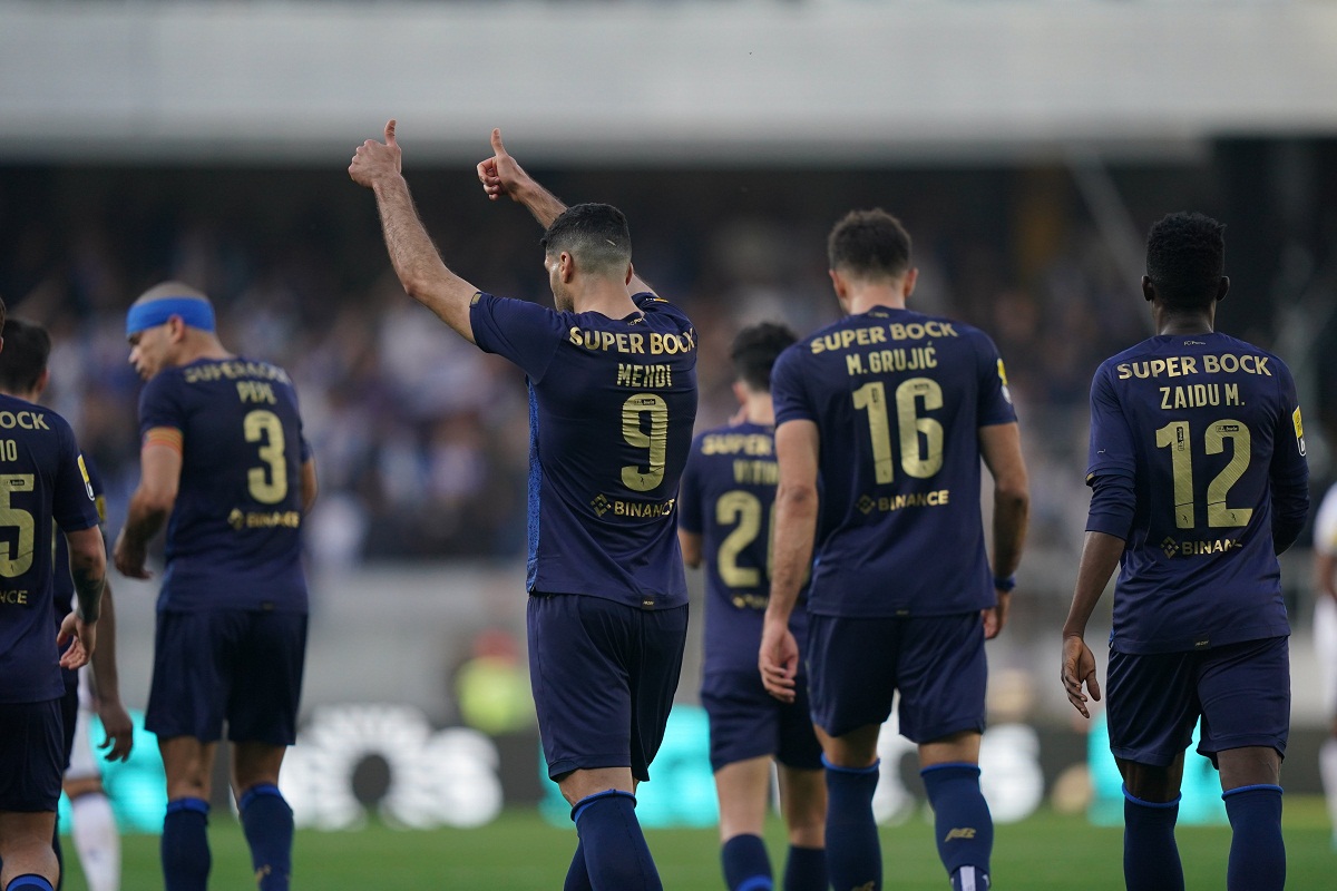 پخش زنده بازی پورتو و ویتوریا گیمارش امشب یکشنبه 21 فروردین 1401