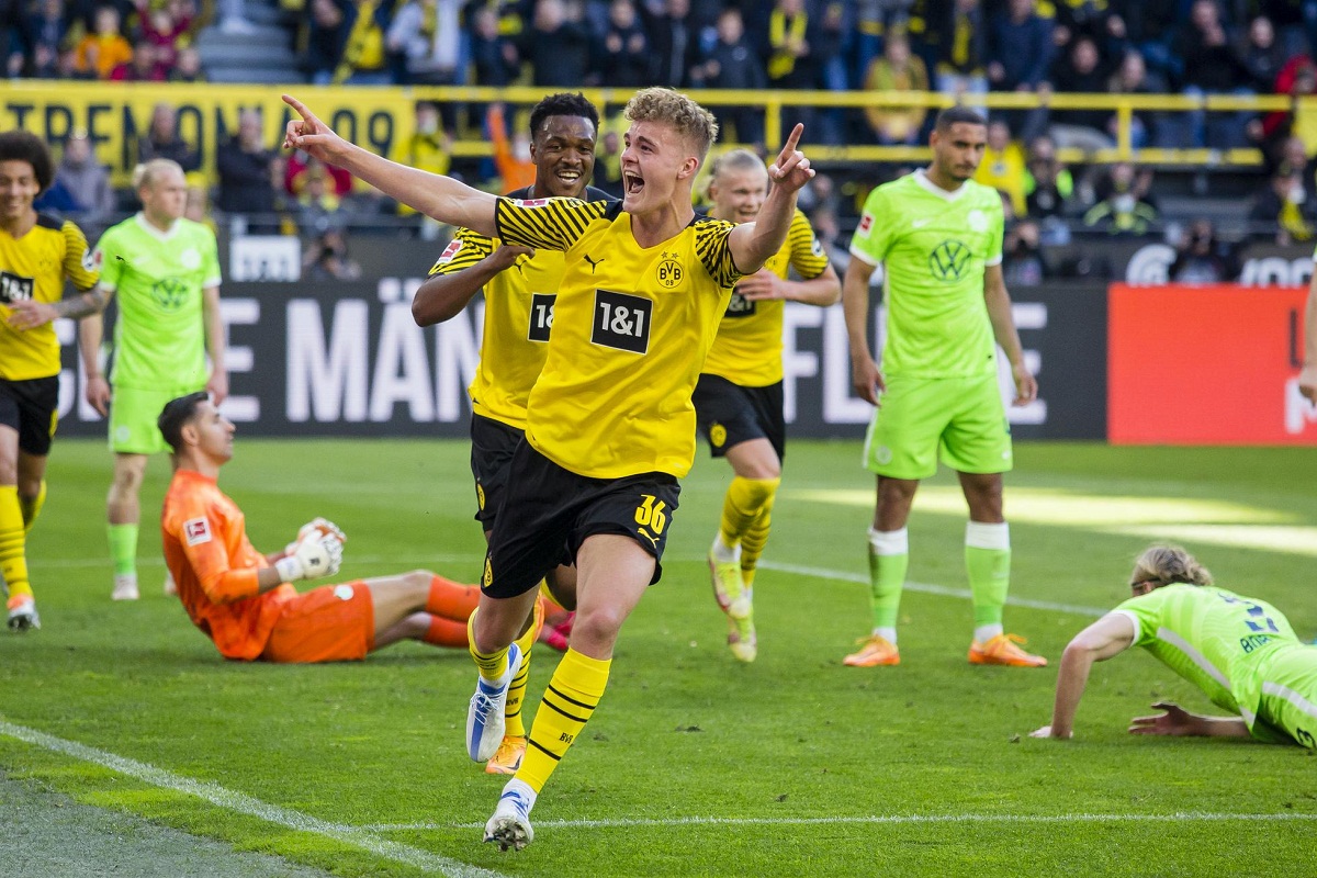 فیلم| خلاصه بازی دورتموند و ولفسبورگ امشب شنبه 27 فروردین 1401