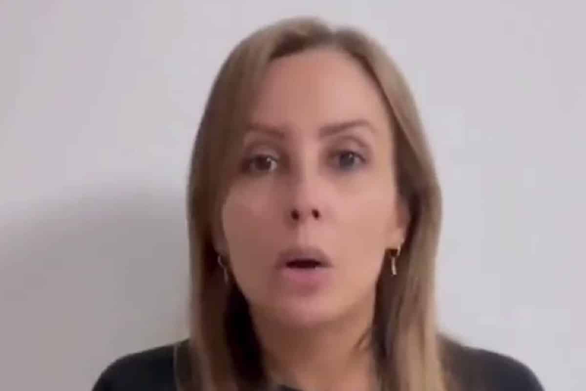 عکس| موج سواری پرستو صالحی بر حادثه گازگرفتگی مدرسه فرزانگان اردبیل